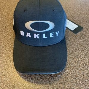 Oakley Emblem hat
